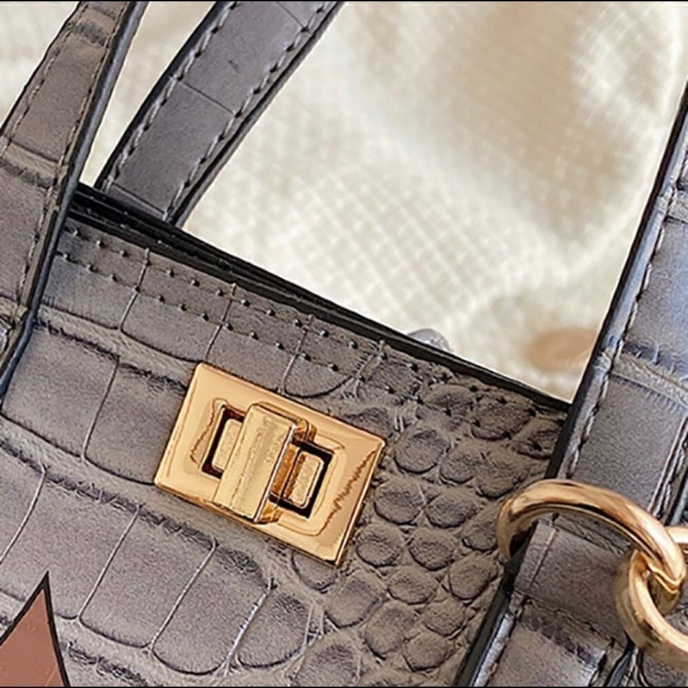 Lady In Grey Handbag - Picture 11 of 16